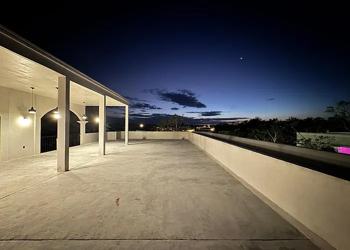 Apartment Jungle Loft With Pool And Rooftop Near And Cenotes And Dowtown! Fast Wifi! Perfect For Expats *